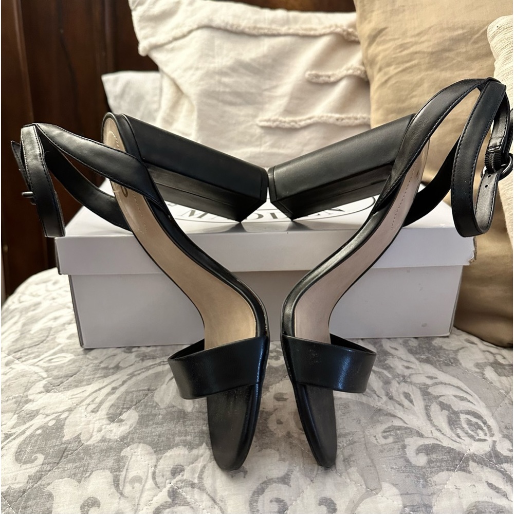 Mix No.6 never been worn black strappy Sandal. Size 9 1/5.